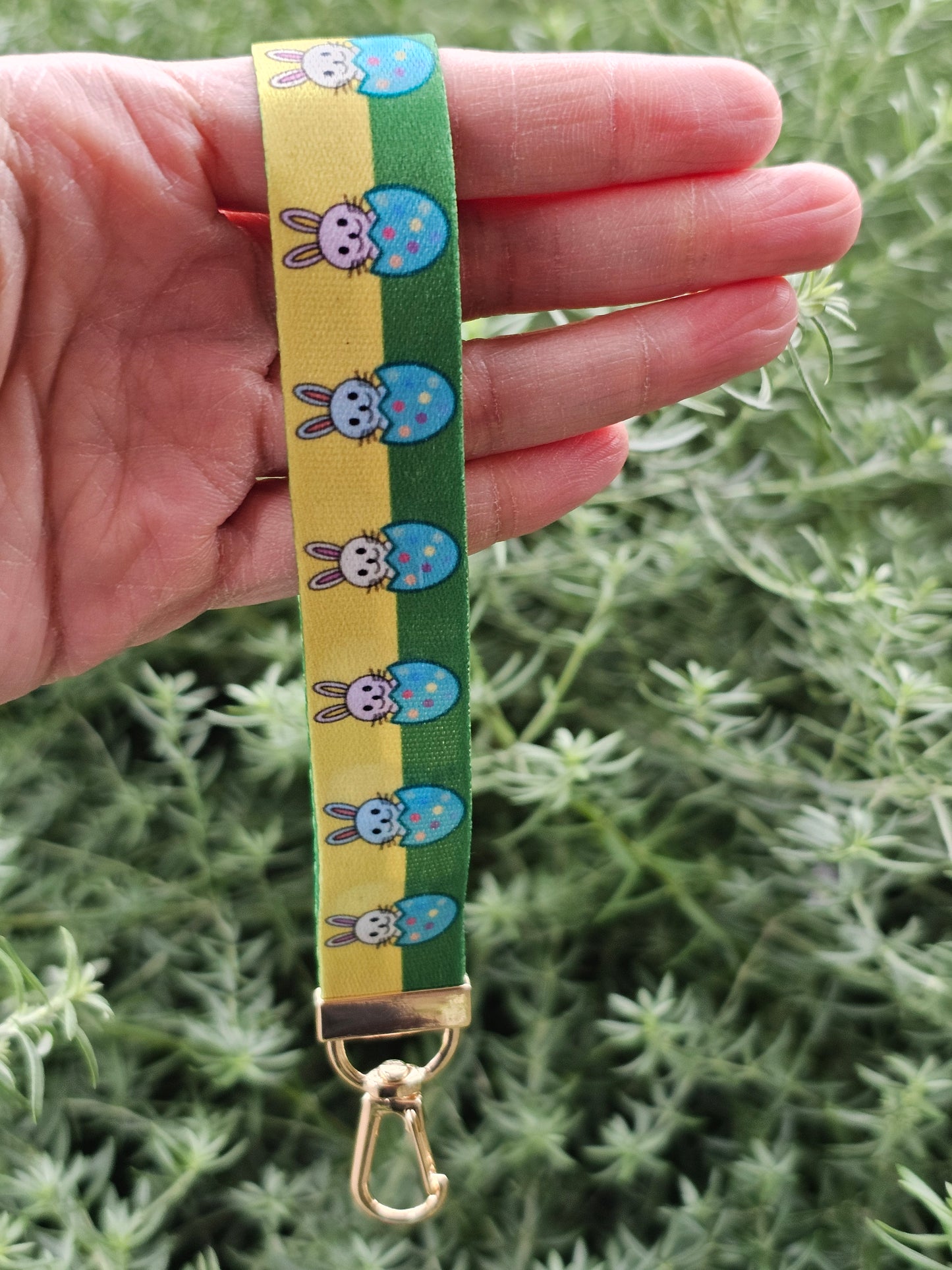 Easter bunnies wrist lanyard