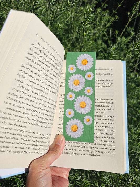 White daisy bookmark