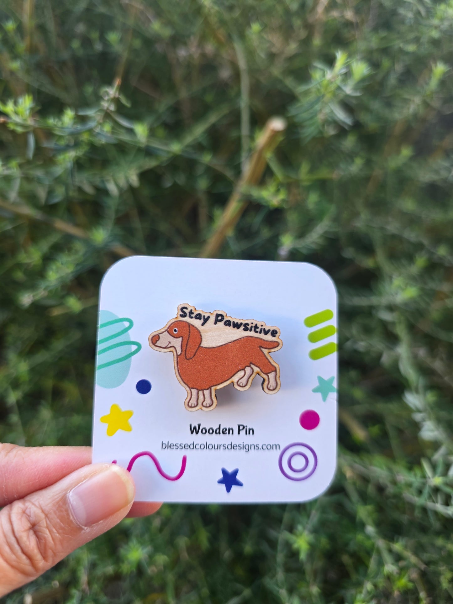 Doxie wooden pin (Red)